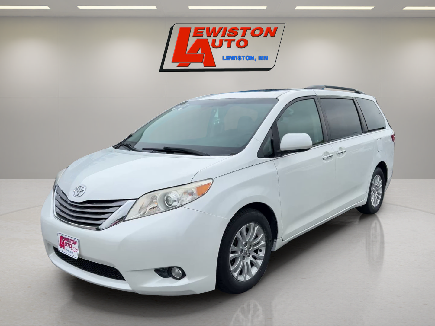 Used 2017 Toyota Sienna XLE