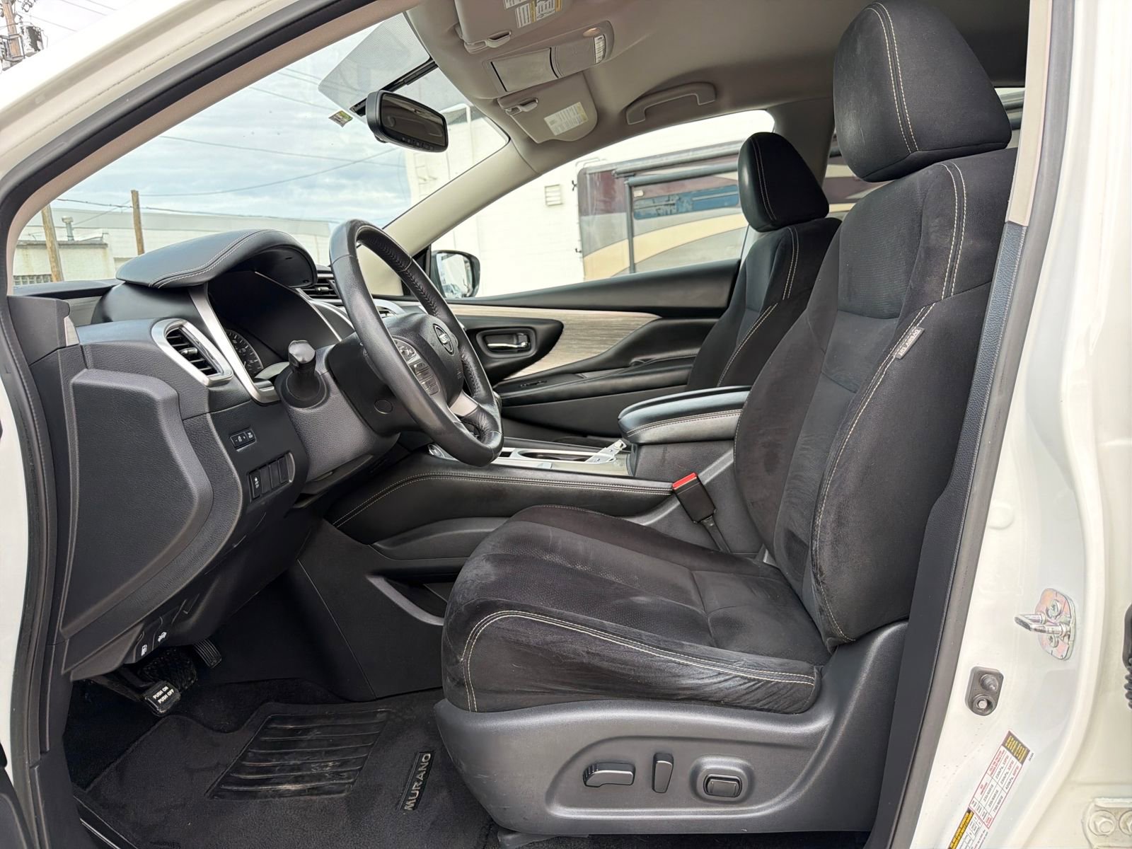 Used 2018 Nissan Murano SV image 15