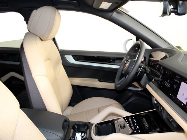 New 2026 Porsche Cayenne Coupe AWD/4WD image 28