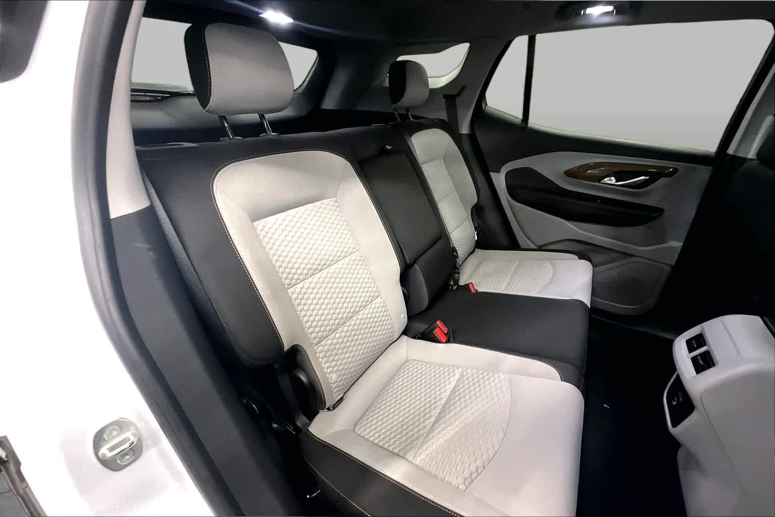 Used 2020 GMC Terrain SLE FWD image 21
