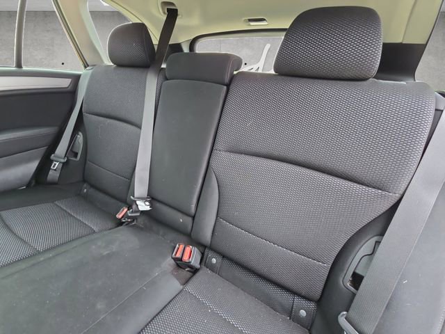 Used 2017 Subaru Outback 2.5i Premium image 22