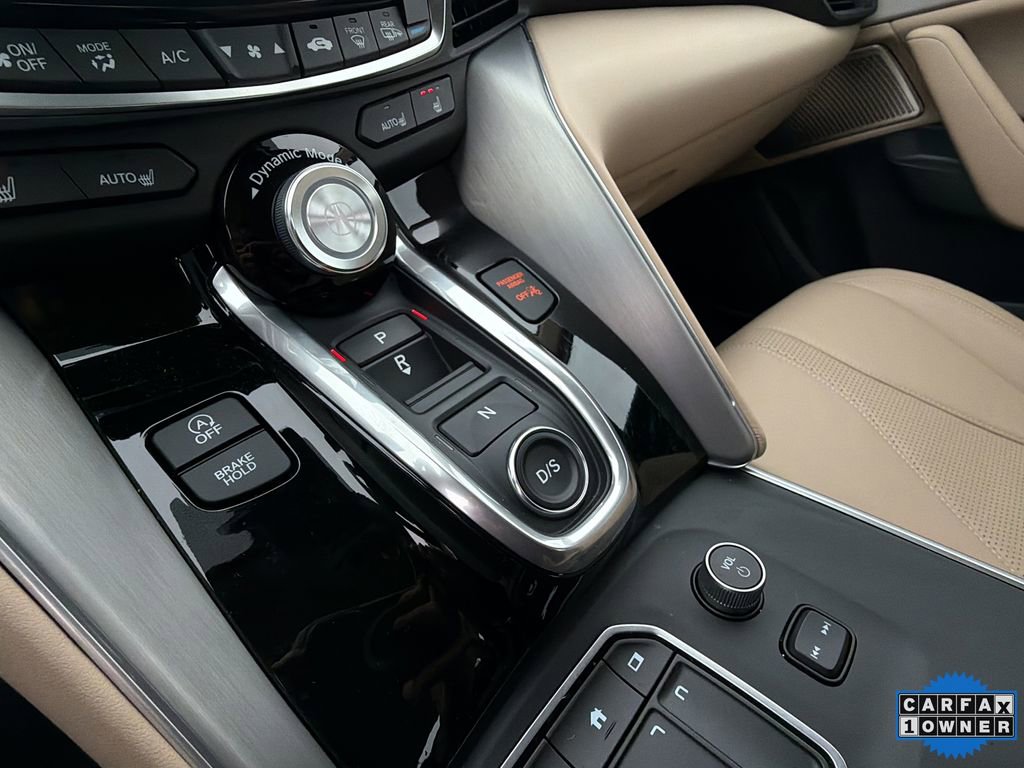 Used 2025 Acura TLX w/ Technology Package image 3