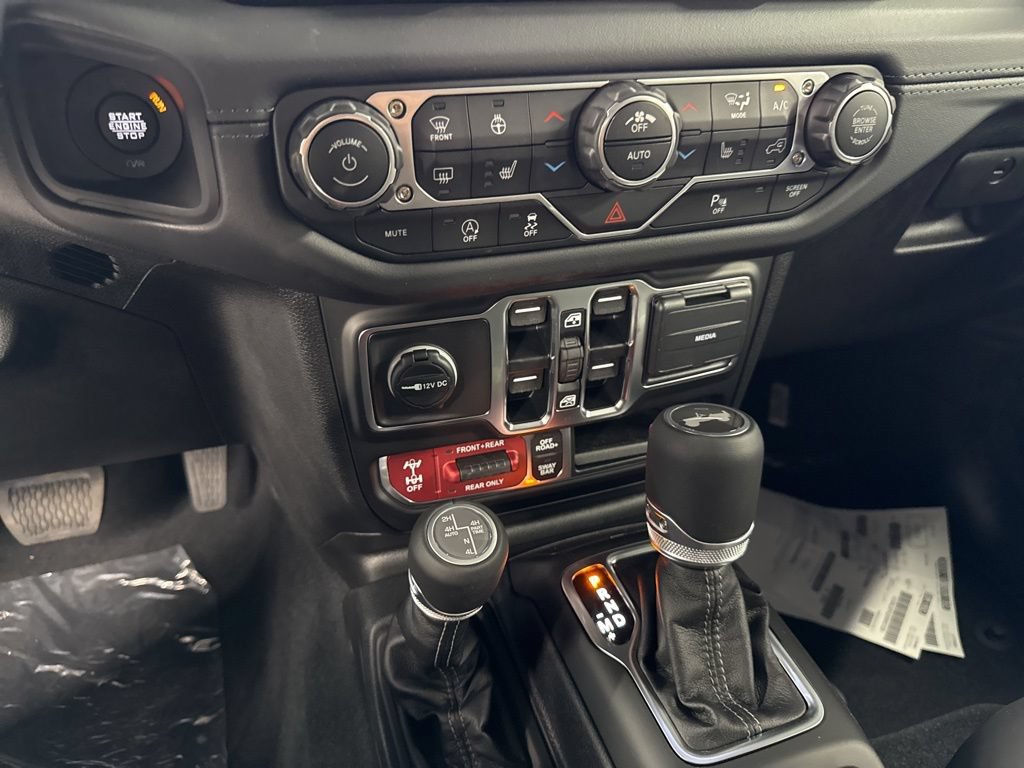 New 2025 Jeep Wrangler Unlimited Rubicon image 22