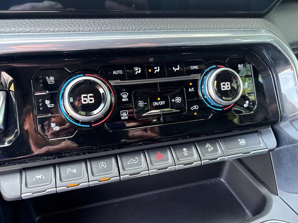 Certified 2023 GMC Sierra 1500 Denali AWD/4WD image 29