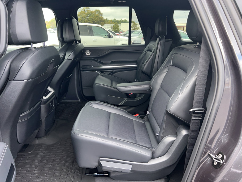 New 2025 Lincoln Navigator L Reserve w/ Jet Appearance Package image 15