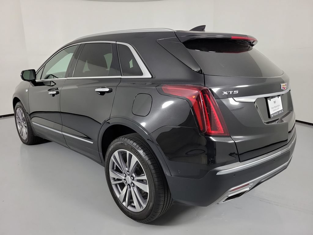 Certified 2024 Cadillac XT5 Premium Luxury w/ Technology Package FWD image 3