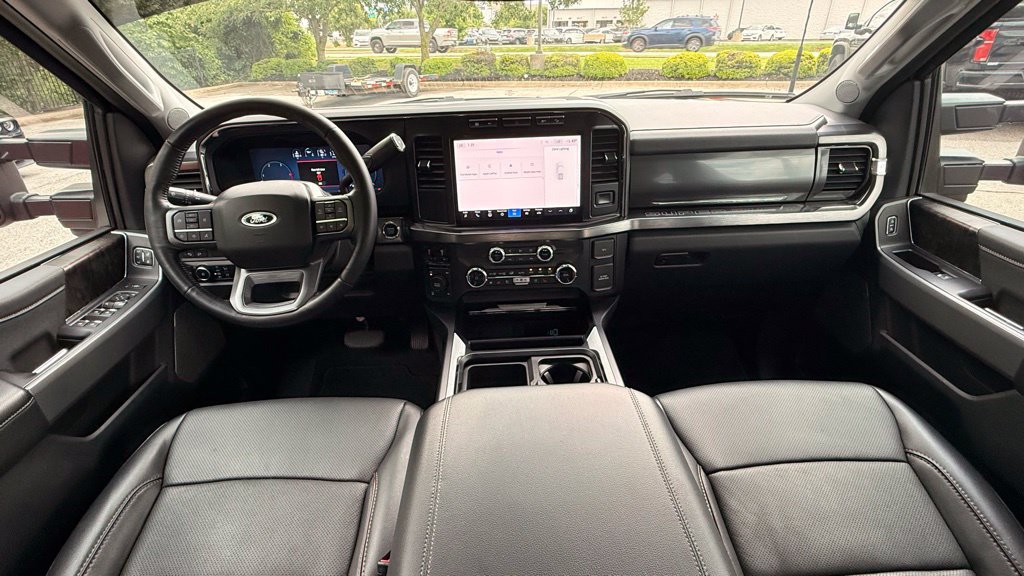 Used 2024 Ford F250 Lariat w/ Black Appearance Package AWD/4WD image 32