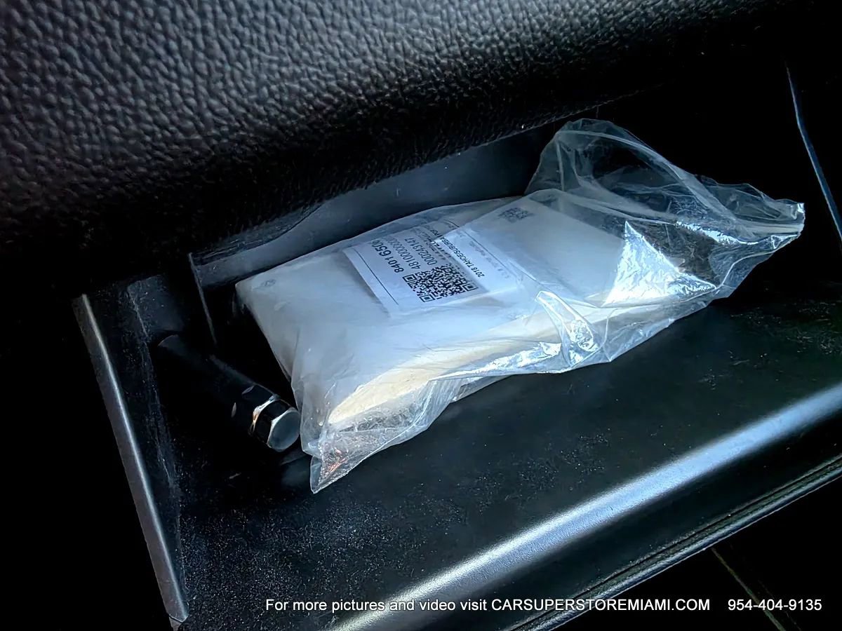 Used 2018 Chevrolet Suburban LT RWD image 52
