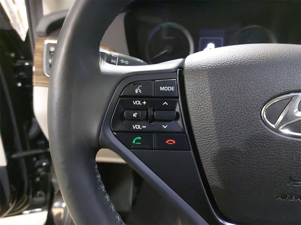 Used 2016 Hyundai Sonata Limited w/ Option Group 02 image 18