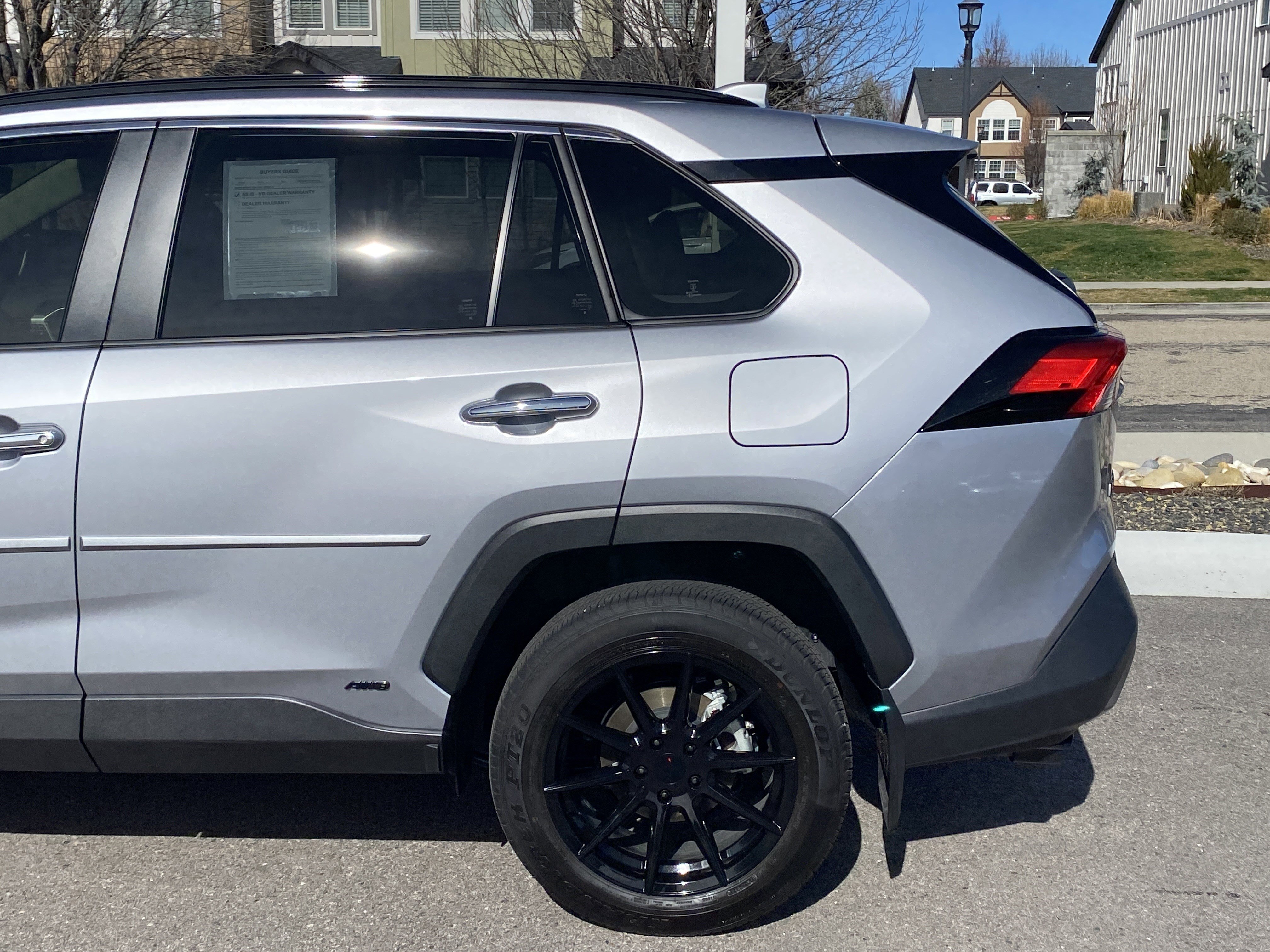 Used 2022 Toyota RAV4 Limited image 4