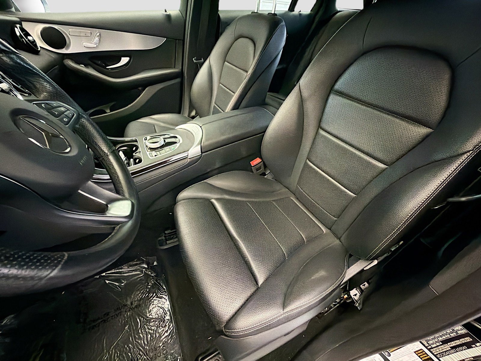 Used 2019 Mercedes-Benz GLC 300 4MATIC image 11