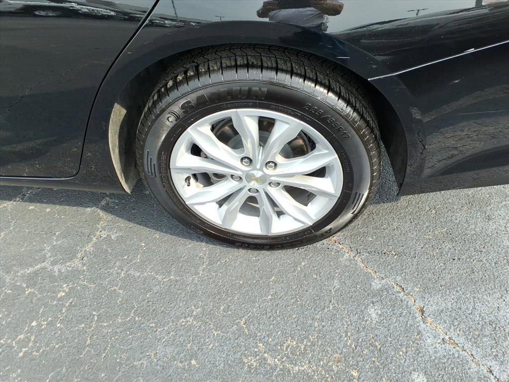 Used 2025 Chevrolet Malibu LT image 6