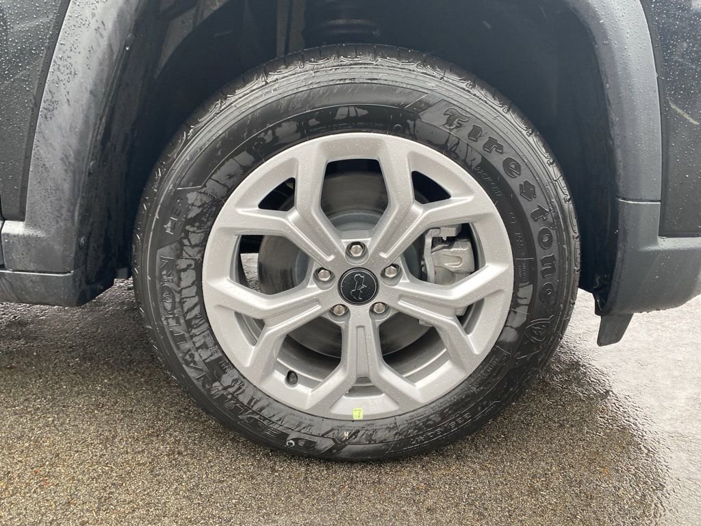 New 2026 Jeep Compass Latitude image 9