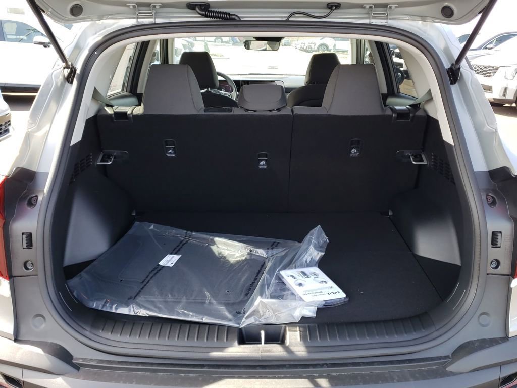 New 2026 Kia Seltos LX image 7