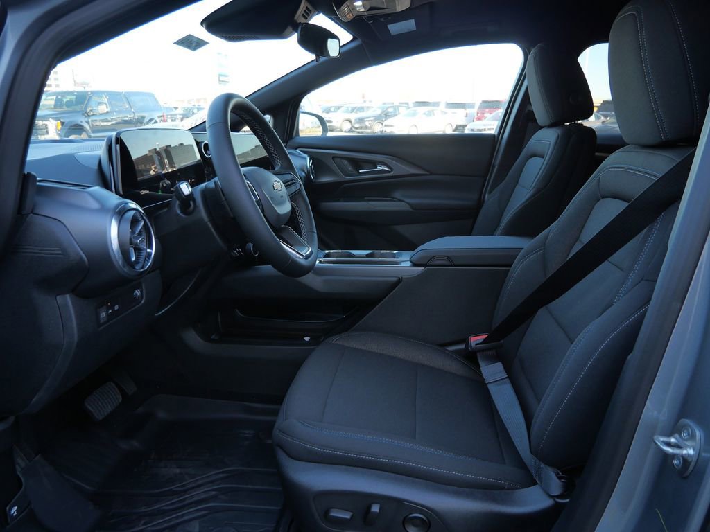 New 2026 Chevrolet Equinox EV LT w/ Comfort Package image 13