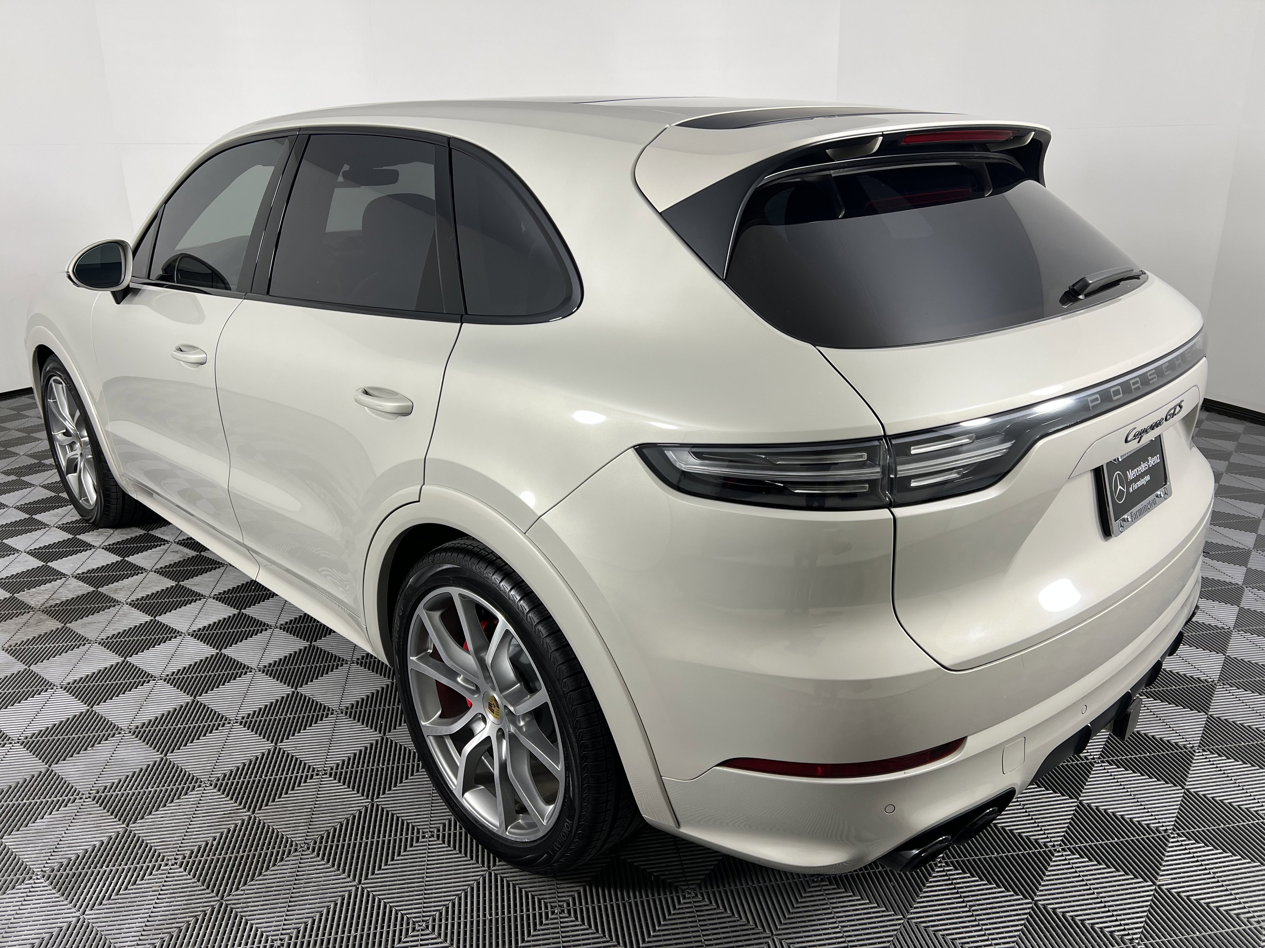 Used 2021 Porsche Cayenne GTS image 10