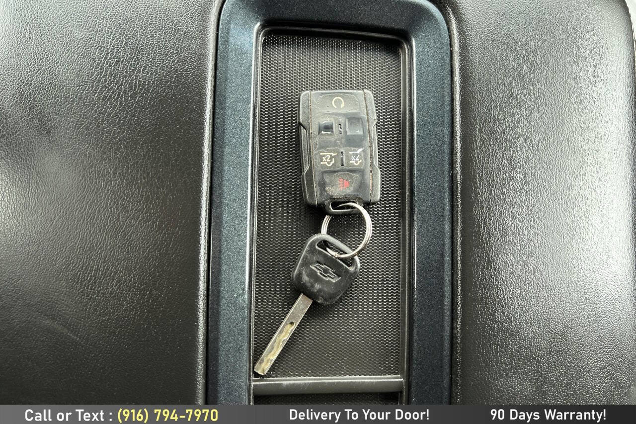 Used 2015 Chevrolet Tahoe LT image 17