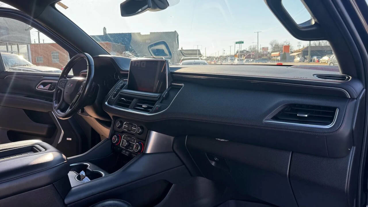 Used 2021 Chevrolet Suburban RST w/ Luxury Package image 24