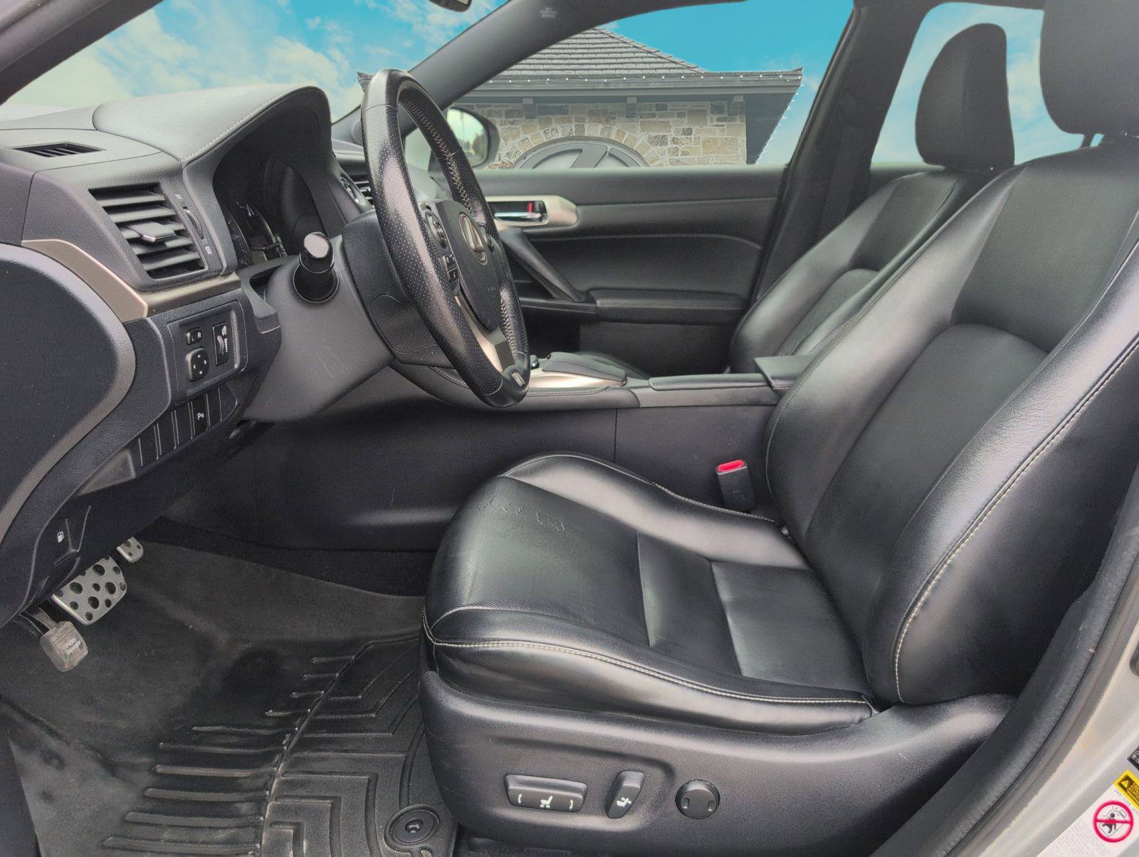 Used 2016 Lexus CT 200h image 8