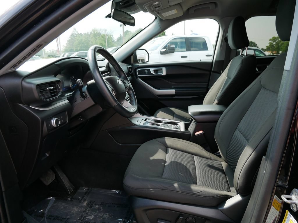Certified 2022 Ford Explorer XLT AWD/4WD image 9
