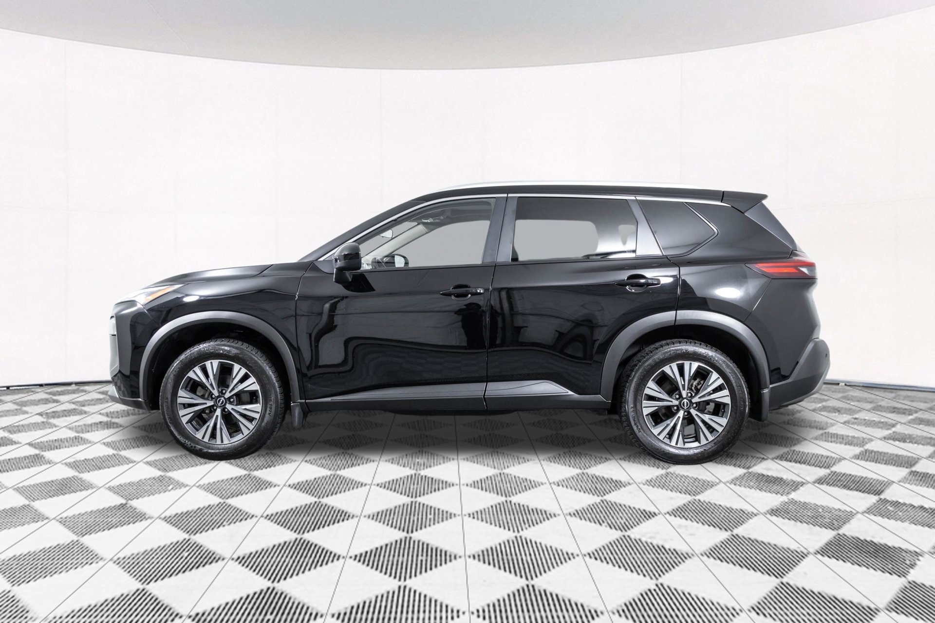 Used 2023 Nissan Rogue SV w/ SV Premium B Package AWD/4WD image 15