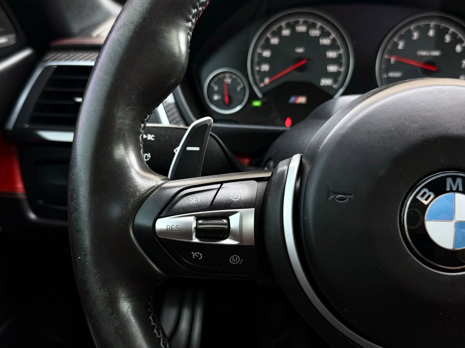 Used 2018 BMW M4 Convertible image 6