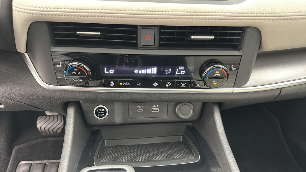 Used 2023 Nissan Rogue SV w/ SV Premium B Package AWD/4WD image 18
