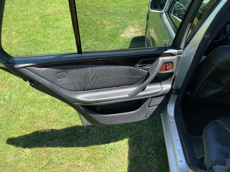 Used 2002 Mercedes-Benz E 320 4MATIC Wagon image 24