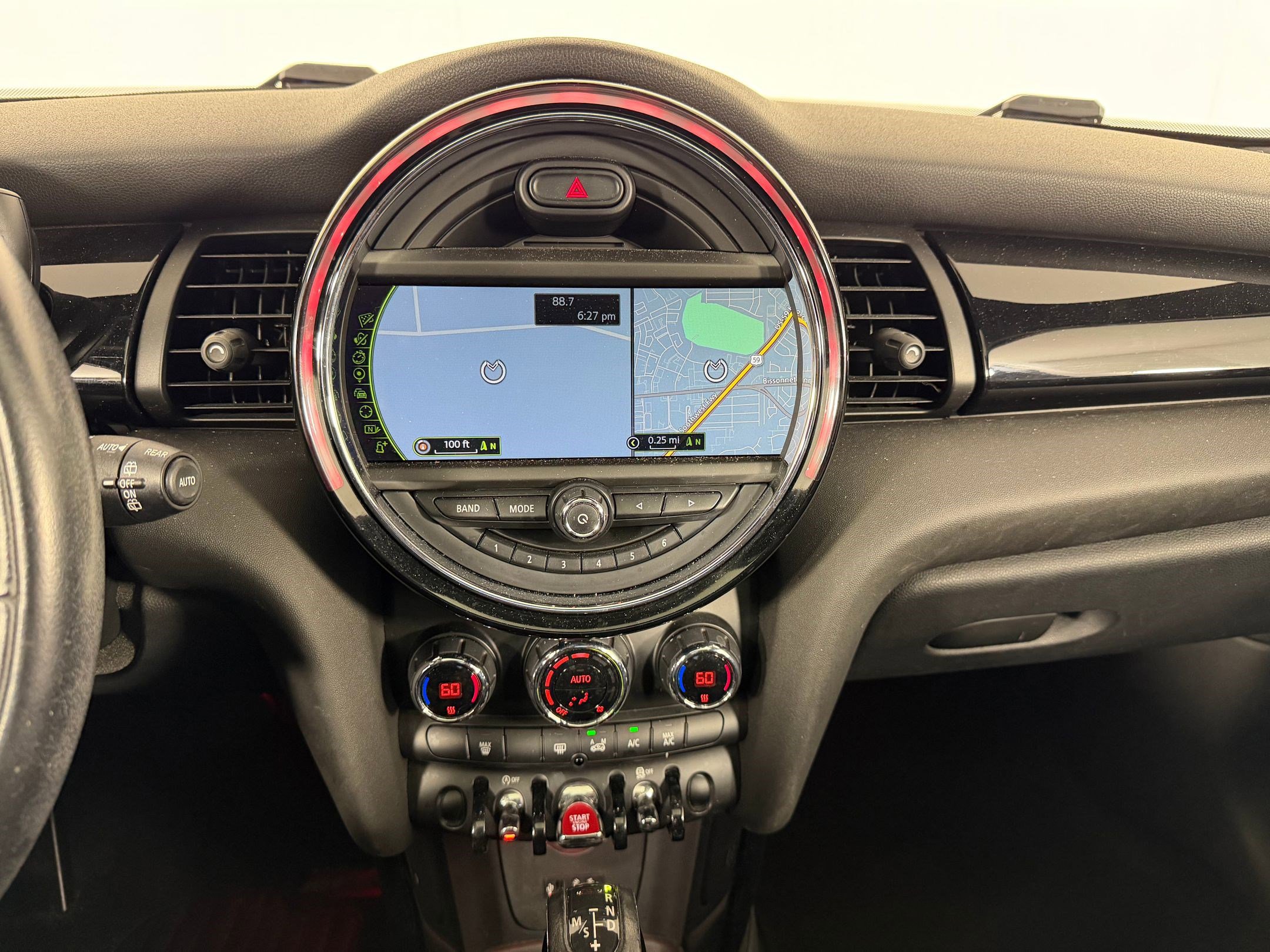 Used 2015 MINI Cooper 2-Door Hardtop image 23