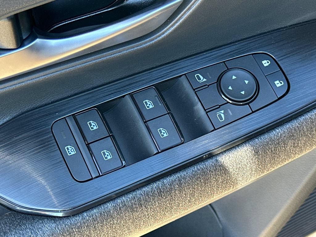 New 2026 Nissan Kicks SV w/ SV Premium Package AWD/4WD image 8
