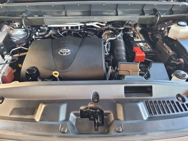 Used 2021 Toyota Highlander Platinum AWD/4WD image 34