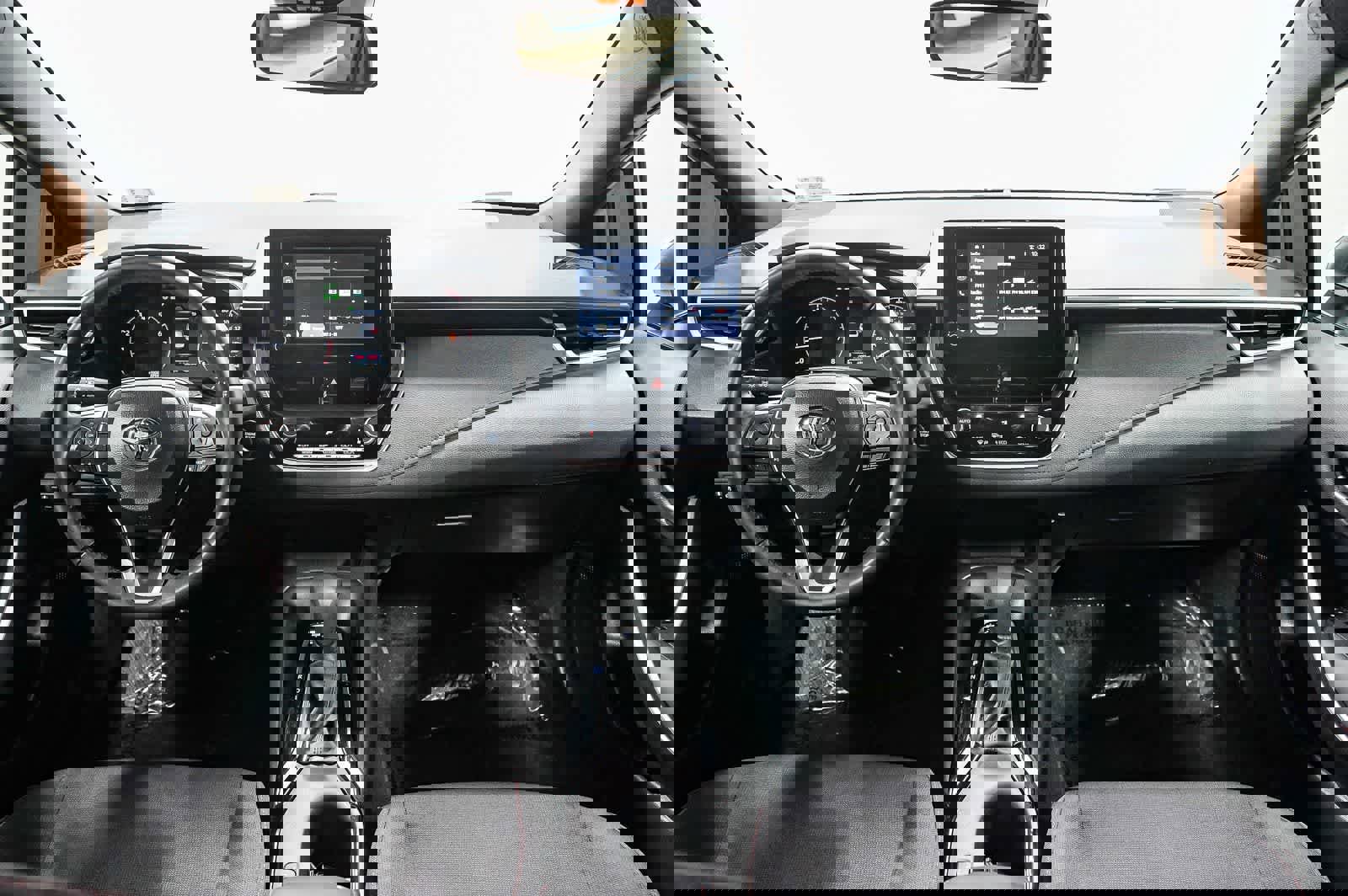 Certified 2025 Toyota Corolla SE w/ Convenience Package image 13