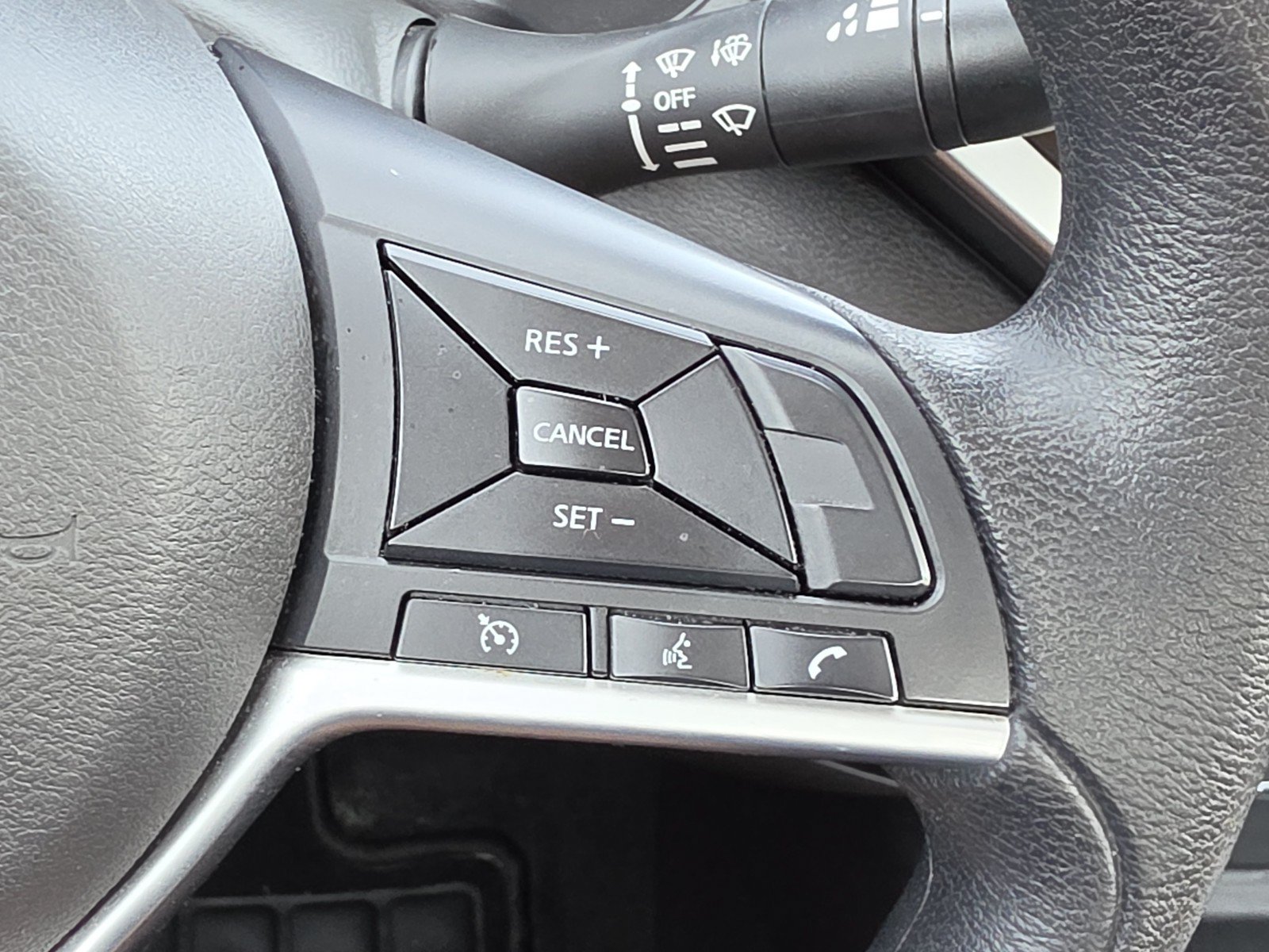 Used 2025 Nissan Altima 2.5 SV FWD image 17