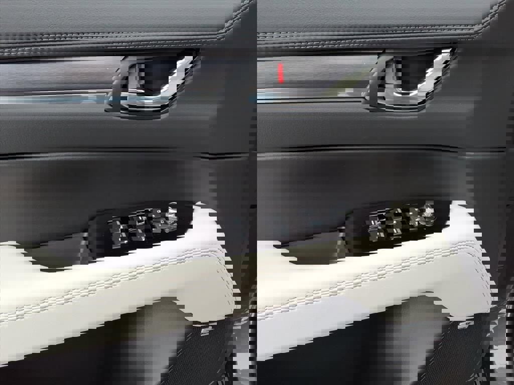 New 2025 MAZDA CX-5 AWD 2.5 S w/ Premium Plus Pkg image 11