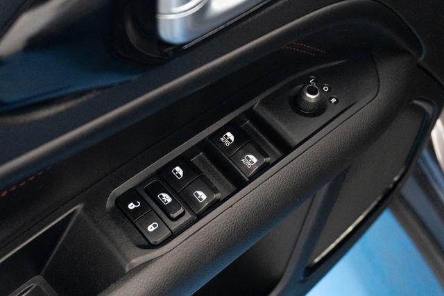 Used 2024 Jeep Compass Trailhawk AWD/4WD image 17