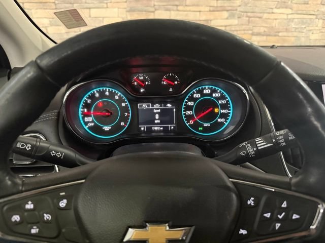 Used 2018 Chevrolet Cruze Premier FWD image 17