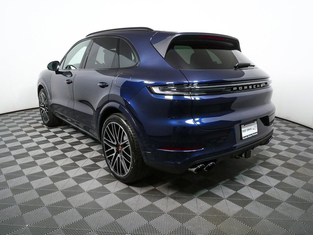New 2026 Porsche Cayenne E-Hybrid image 3