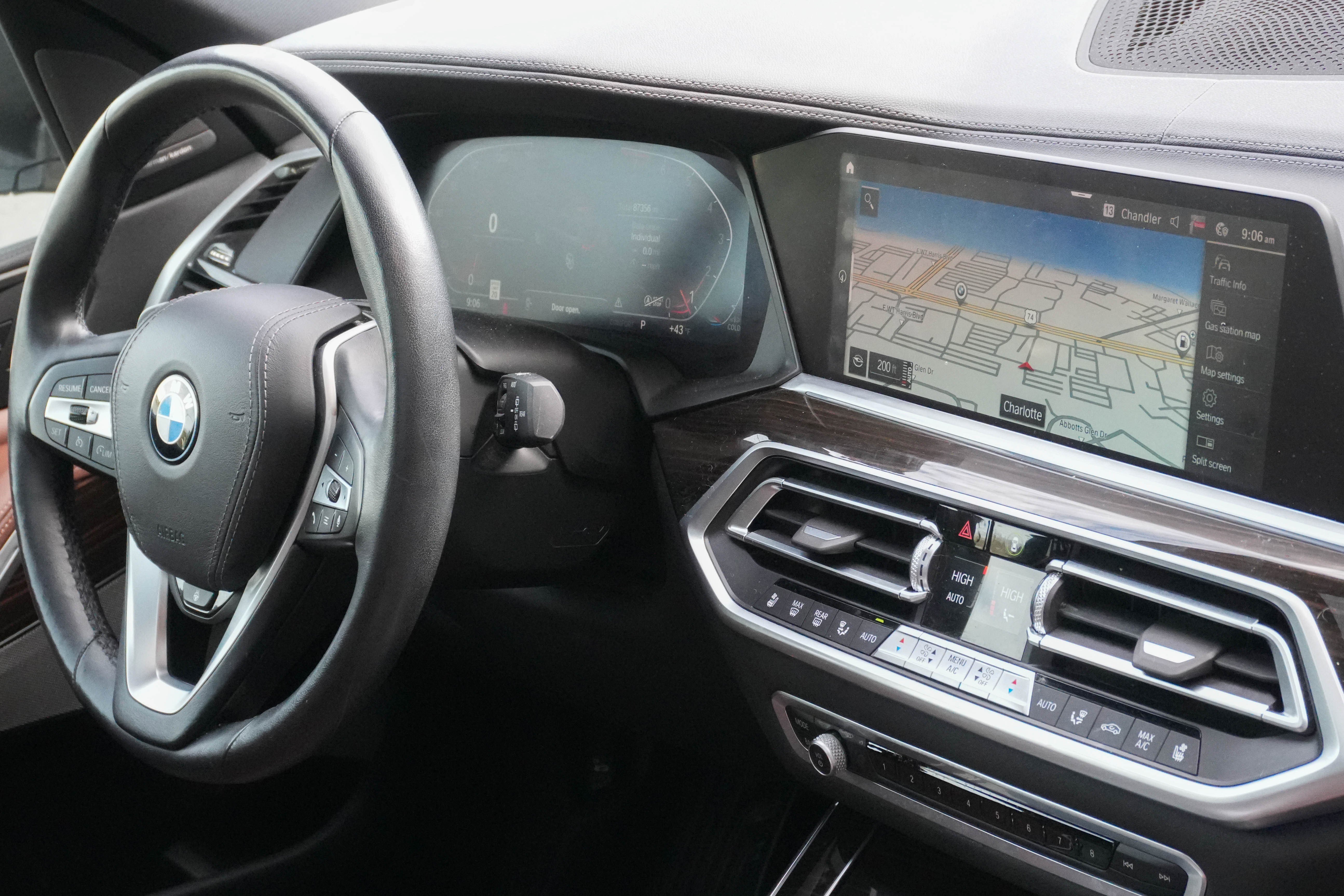 Used 2020 BMW X5 xDrive40i w/ Executive Package image 11