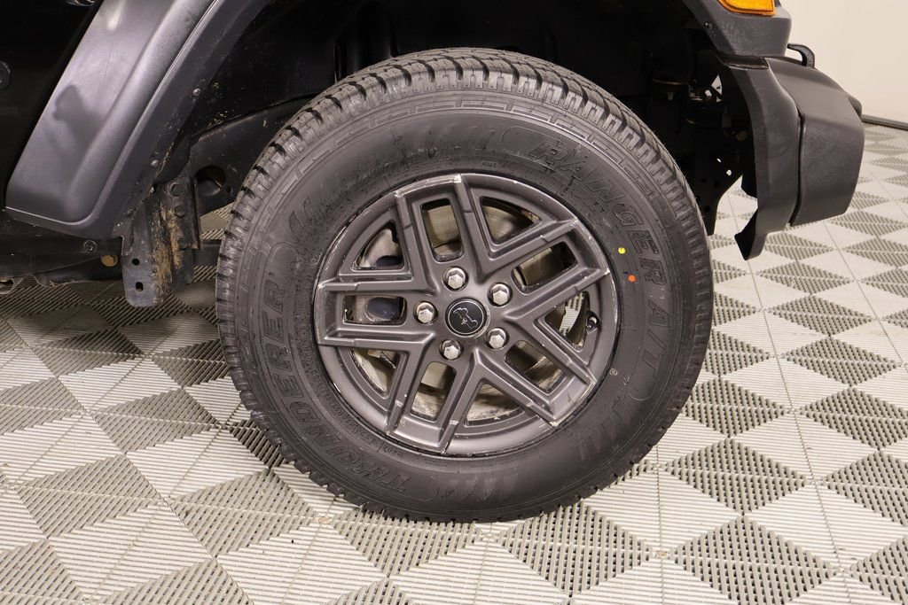 Used 2024 Jeep Wrangler Unlimited Sport w/ Convenience Group image 17