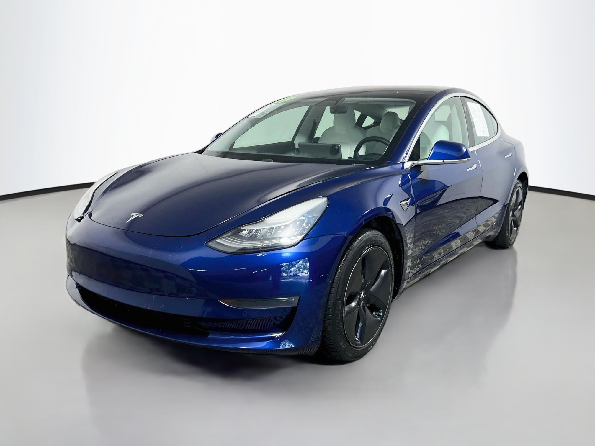 Used 2019 Tesla Model 3 Standard Range RWD image 10