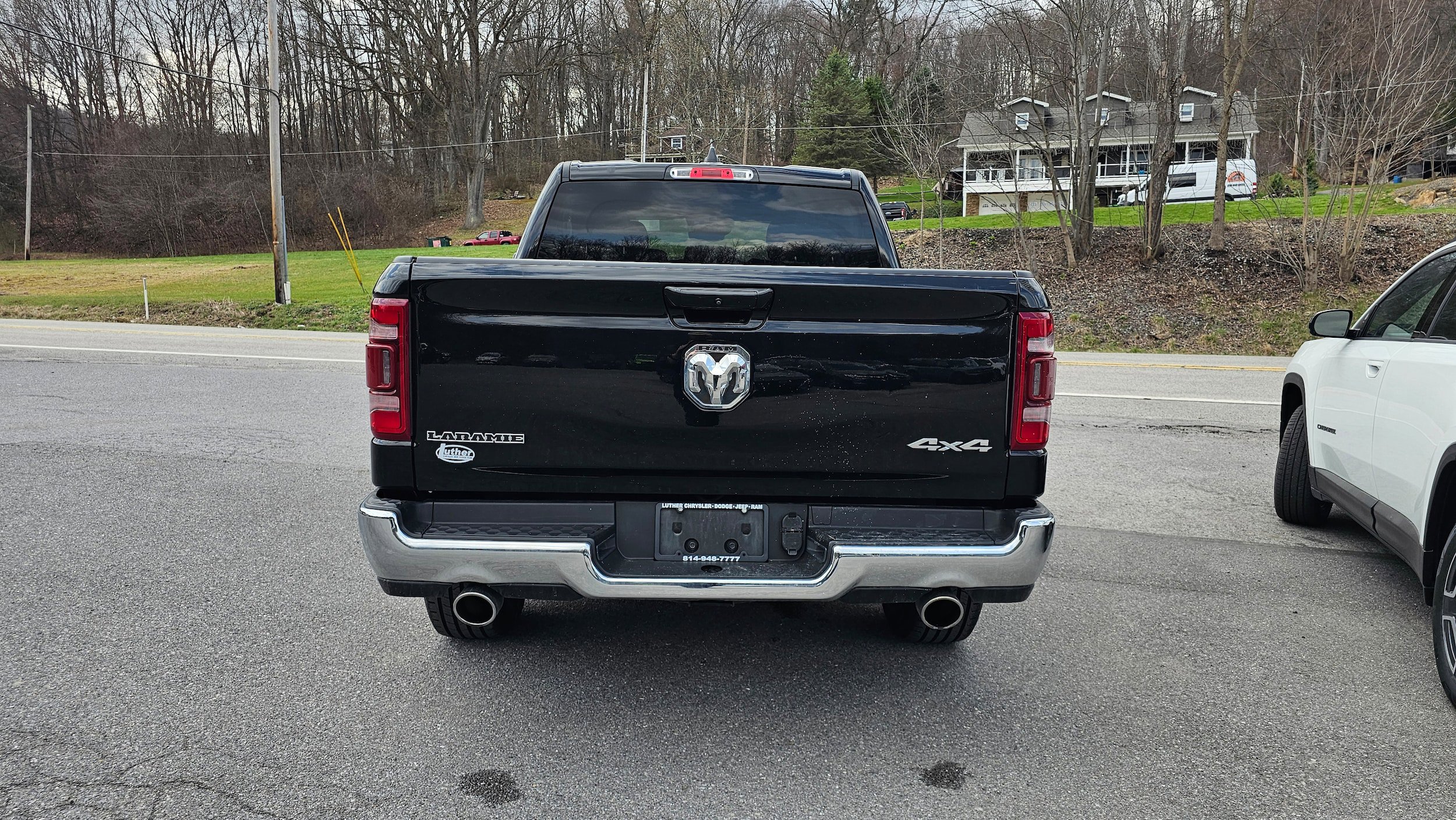 Used 2024 RAM 1500 Laramie AWD/4WD image 14