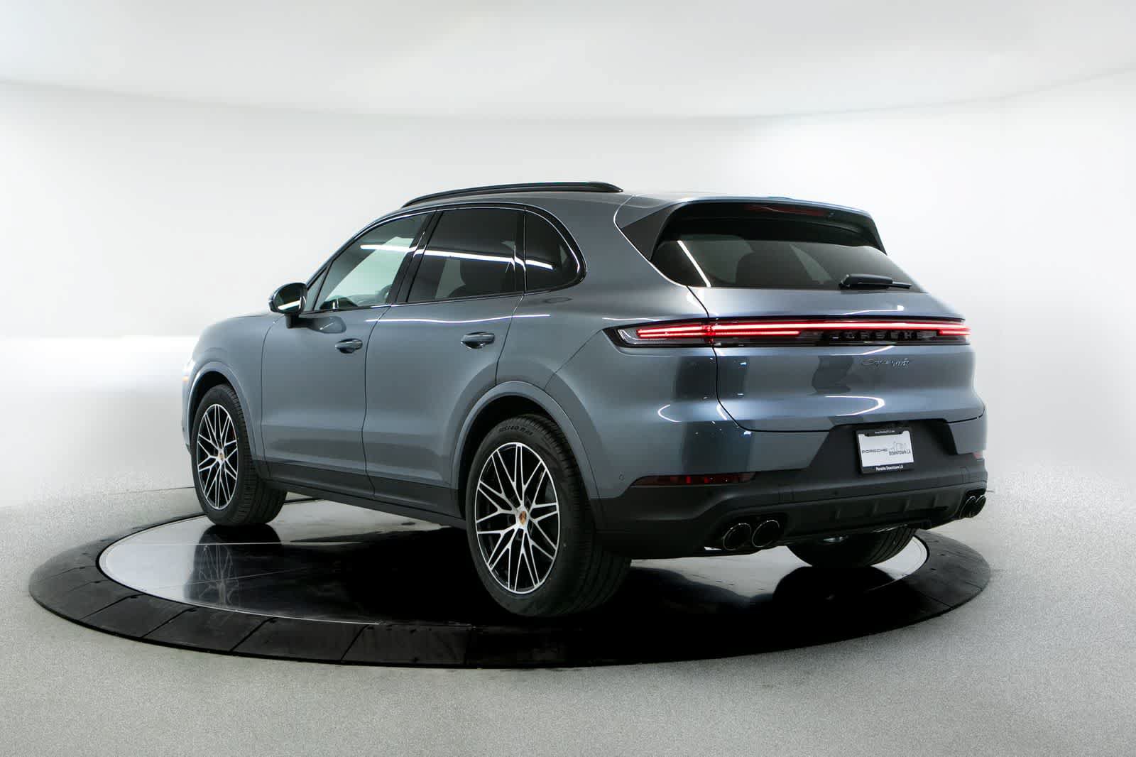 New 2026 Porsche Cayenne S AWD/4WD image 3
