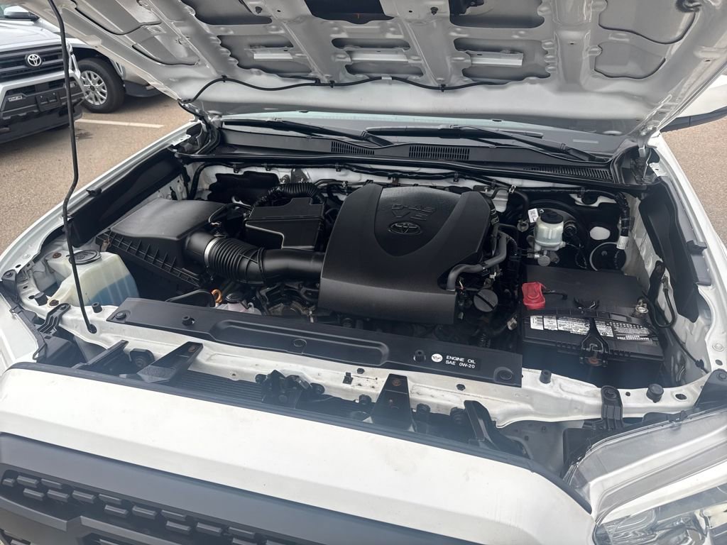 Used 2018 Toyota Tacoma TRD Sport w/ Technology Package image 42