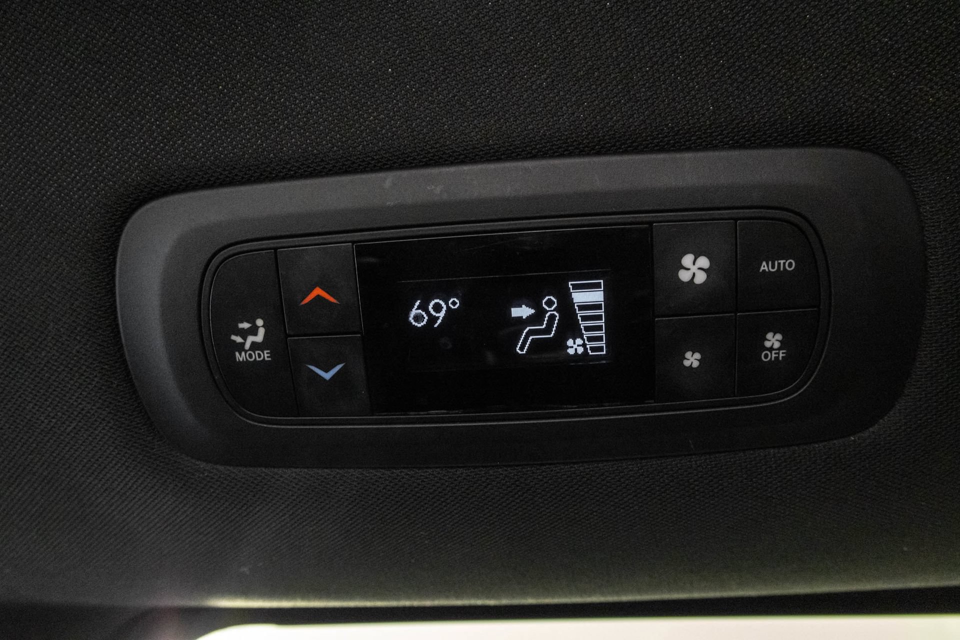 Used 2022 Chrysler Pacifica Touring-L w/ Uconnect Theater Family Group FWD image 42