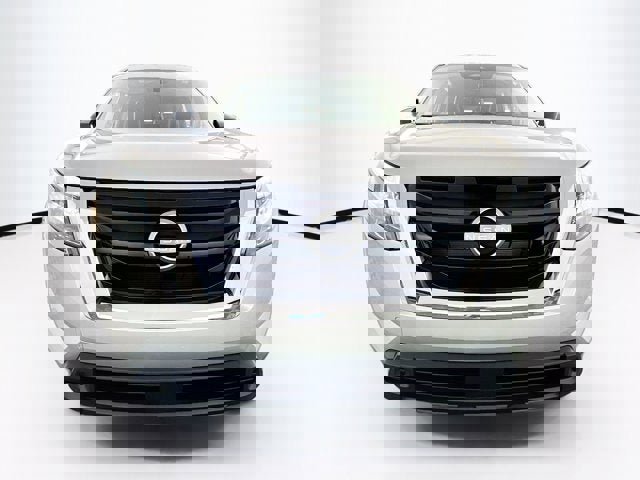 New 2025 Nissan Pathfinder S image 2