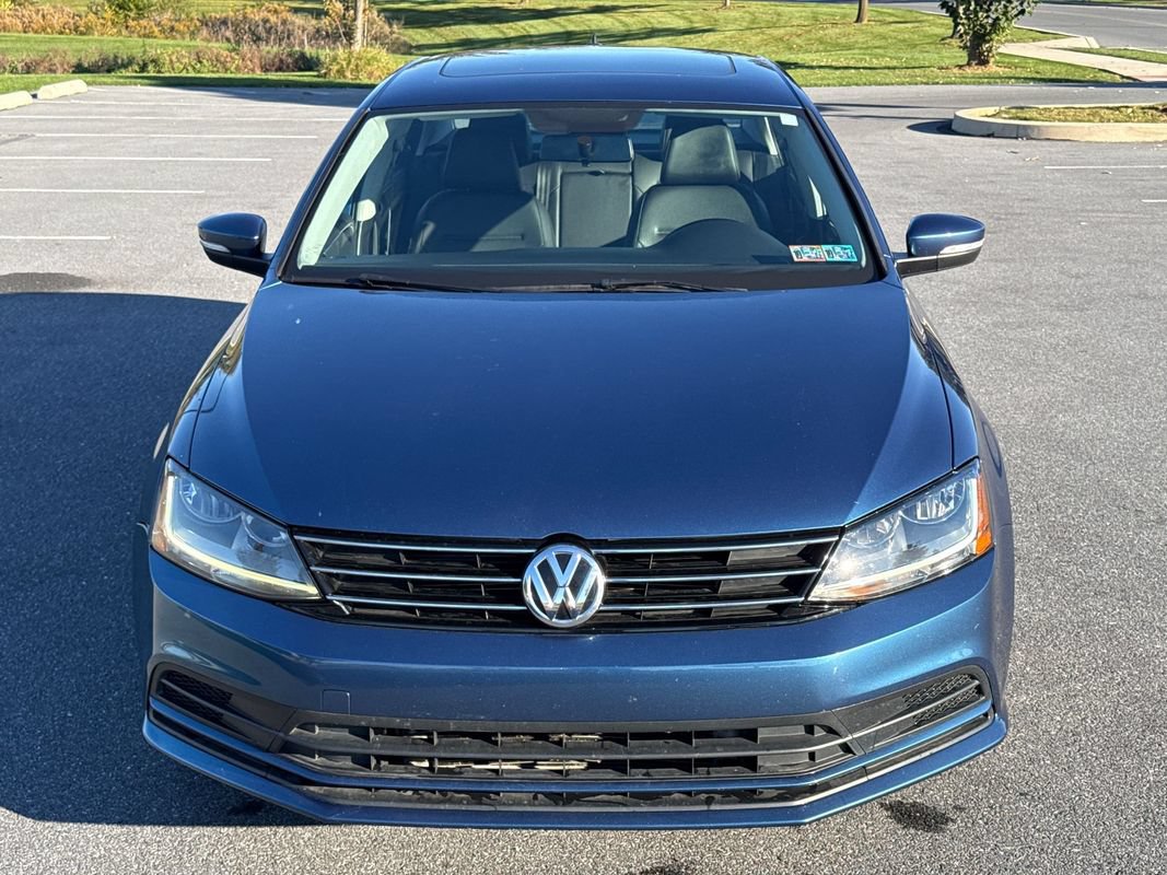 Used 2017 Volkswagen Jetta SE FWD image 3
