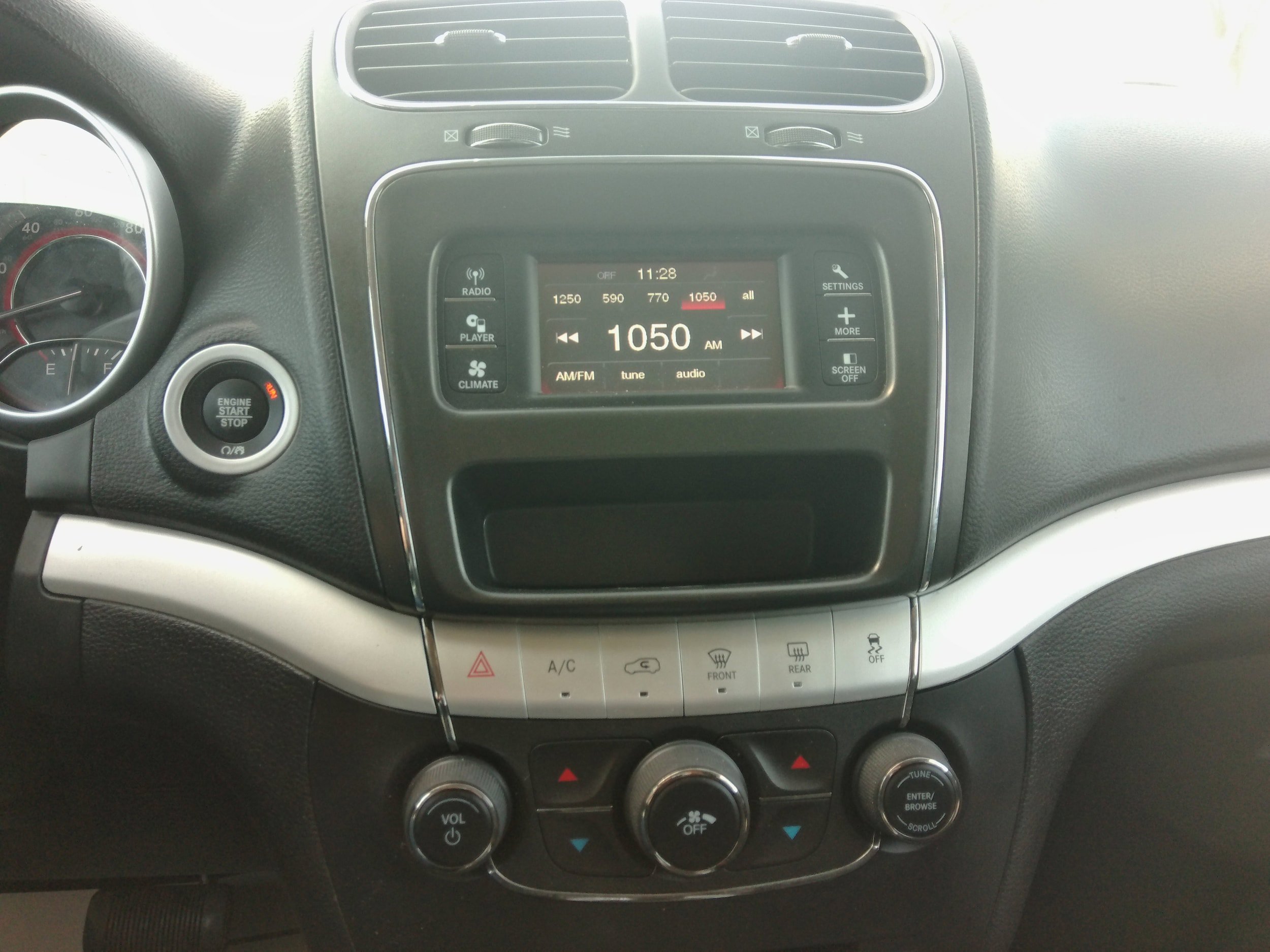 Used 2017 Dodge Journey SE FWD image 9
