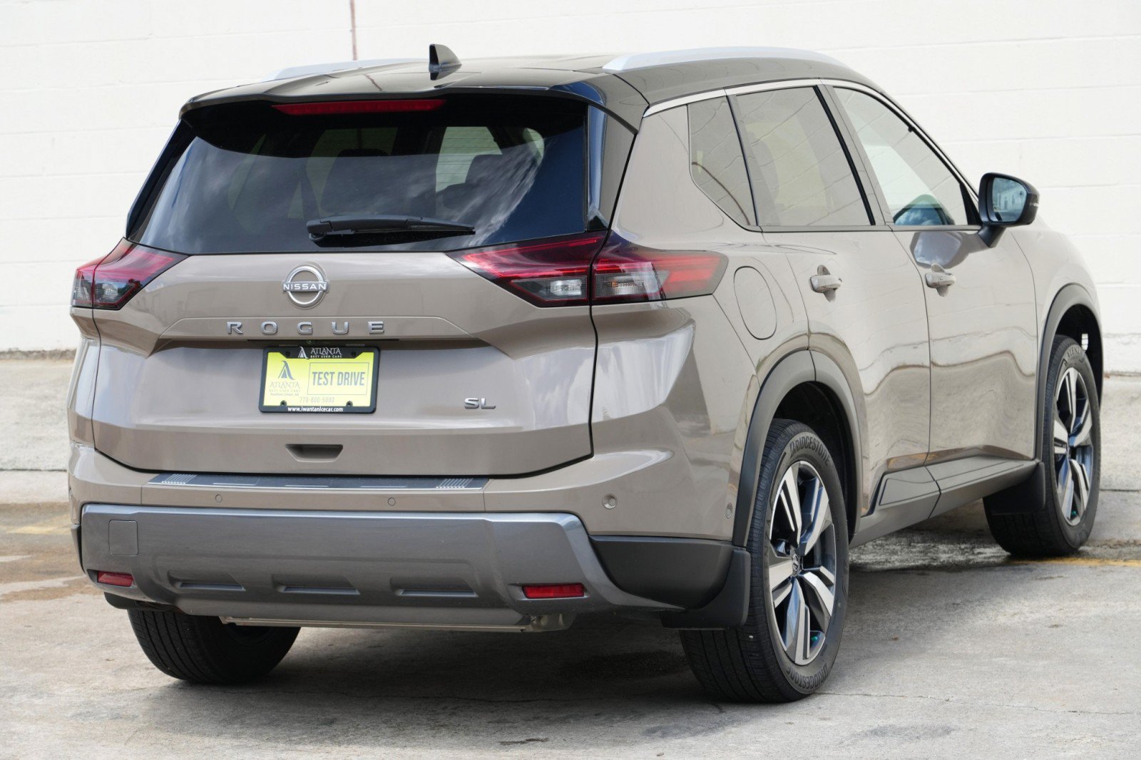 Used 2024 Nissan Rogue SL w/ SL Premium Package FWD image 52