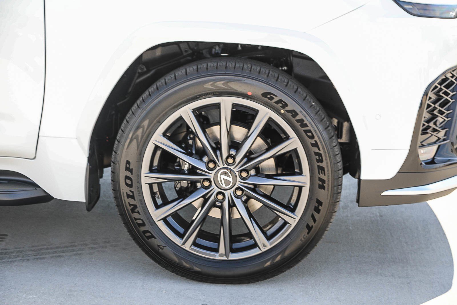 New 2026 Lexus LX 700h F Sport image 10