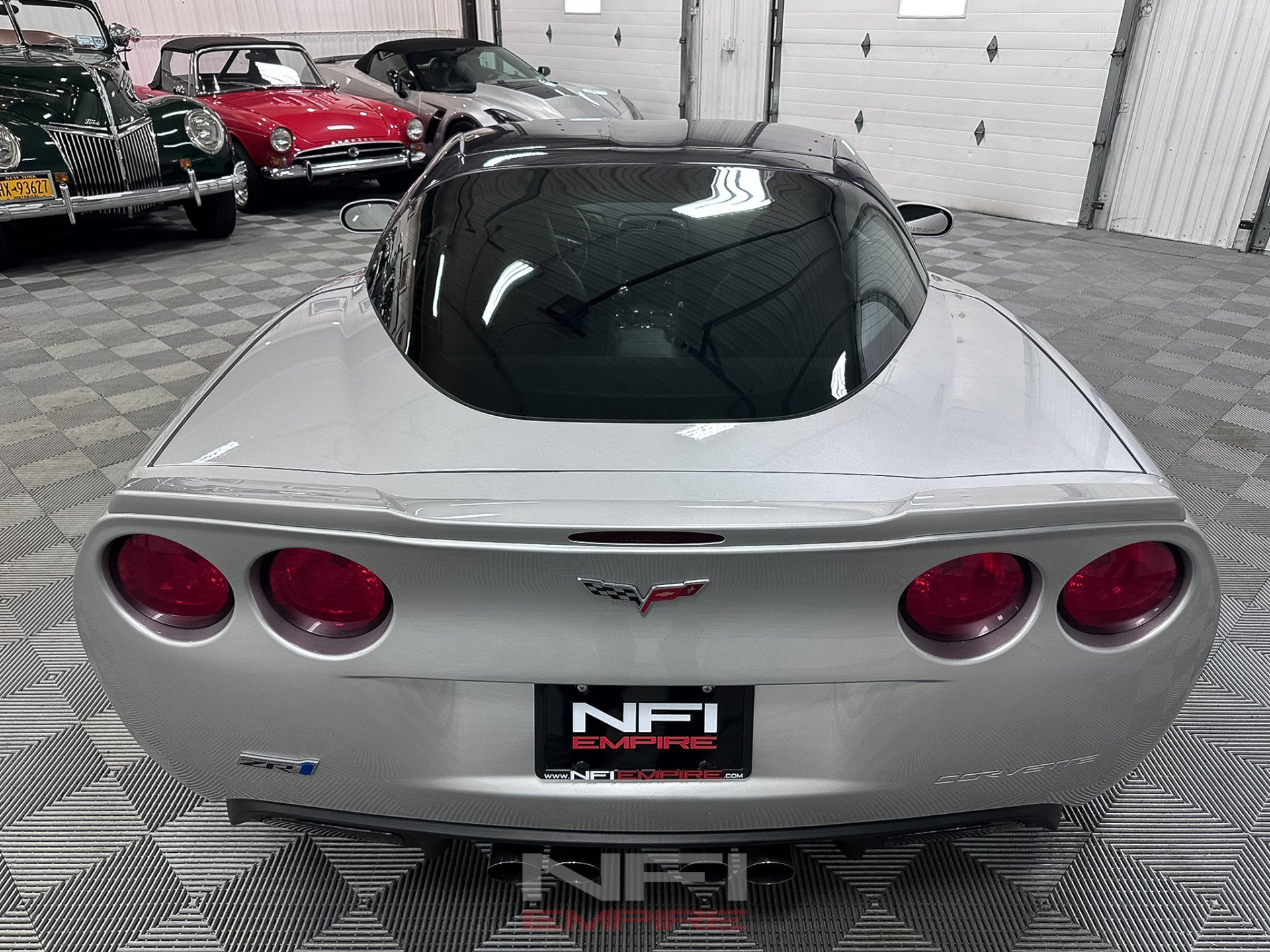 Used 2009 Chevrolet Corvette ZR1 w/ Preferred Equipment Group RWD image 9